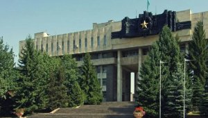 Акимат Алматы к ремонту Дома офицеров и снятым плиткам отношения не имеет