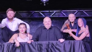 Спектакль-памфлет по знаменитой пьесе Евгения Шварца поставили в Алматы