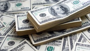 В Костанае осудили пять человек за сбыт поддельных долларов