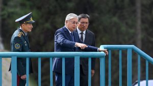 Президент осмотрел новую плотину «Аюсай» в Алматы