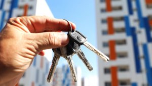 В Алматы вручили ключи от квартир в микрорайоне Жас Канат