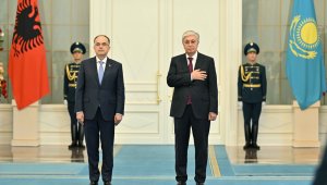 Президента Албании встретили в Акорде