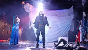 Театр «Жас сахна» открыл новый сезон последней премьерой предыдущего