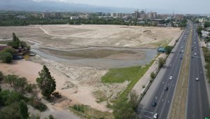 В Алматы завершили очистку дна озера Сайран