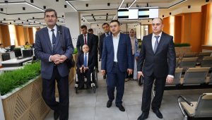 Таджикская делегация посетила Дом соцуслуг в Алматы