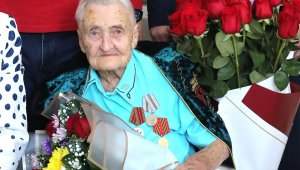 В Центре оказания специальных социальных услуг отпраздновали 100-летие алматинской долгожительницы