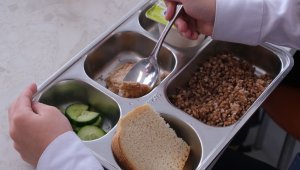 Детей будут бесплатно кормить в детсадах Алматы