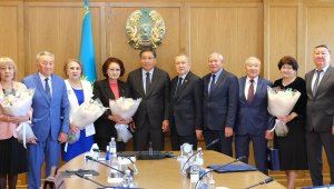 Аким Алматы поручил расширить меры поддержки пенсионеров и увеличить финансирование Совета ветеранов