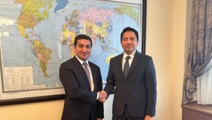 Помощник Президента Азербайджана и посол Казахстана обсудили региональные вопросы