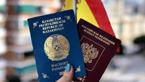 Женщина с двойным гражданством почти 20 лет получала пенсию в Казахстане