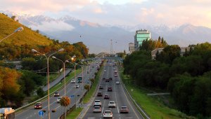В Алматы ежедневно «въезжают» целая Латвия, два автопарка Астаны или пять ЗКО