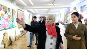 Более 80 произведений искусства представляет в Центральном госмузее РК художник Гульфарида Джаниярова