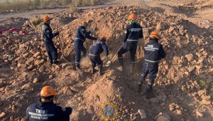 Казахстанские спасатели активно разбирали завалы после землетрясения в Афганистане