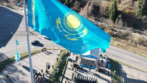 В честь Дня Республики в Алматы состоялась церемония поднятия Государственного флага