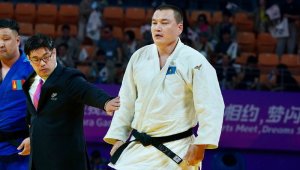 Казахстанец завоевал серебро на Азиатских параиграх