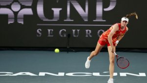 Елена Рыбакина уступила Пегуле на старте Итогового турнира WTA