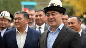 Президенту Садыру Жапарову доверяют 80% кыргызстанцев – опрос