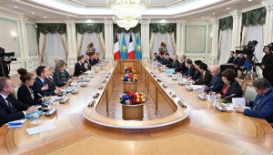 Лидеры Казахстана и Франции обсудили развитие стратегического партнерства