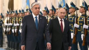 Токаев и Путин приняли участие в межрегиональном Форуме в Астане