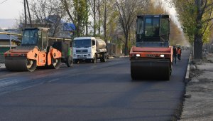 В Ауэзовском районе в рамках децентрализации отремонтировали дороги на 12 улицах в 2023 году