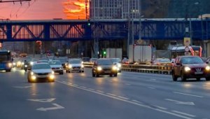 В России нелегальным мигрантам могут запретить водить машину и получать права