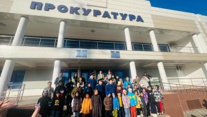 Истощенные дети с побоями обнаружены в Алматинской области