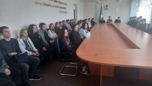 Осужденных за тяжкие преступления казахстанцев подключили к воспитанию студентов