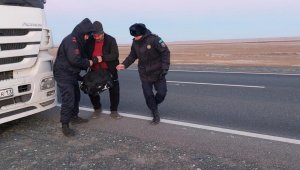 Застрявшим в дороге путникам помогли актюбинские спасатели