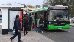 Ездить в автобусах и троллейбусах в Алматы стало выгоднее, чем на личном авто