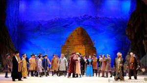 Казахскому национальному театру оперы и балета имени Абая исполняется 90 лет