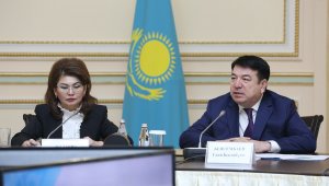 О чем рассказали детские писатели министрам на встрече в Алматы