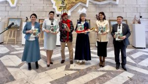 В Алматы презентовали книгу о людях, создающих красоту своими руками
