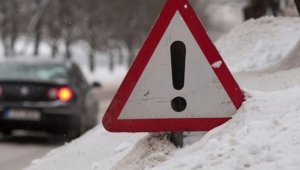 В Казахстане из-за плохой погоды закрыли 10 республиканских трасс