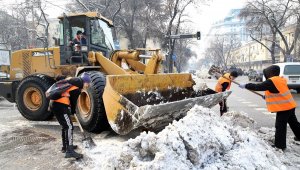 В Алматы пересмотрен алгоритм уборки улично-дорожной сети в зимний период