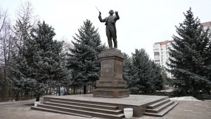 В центре Алматы реконструировали сквер Журналистов