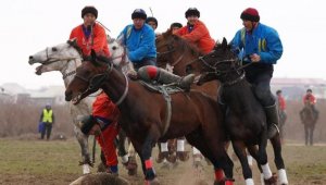 Все больше ребят приходят в конный спорт на юге Казахстана