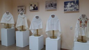 Символ материнства: выставка казахских женских головных уборов открылась в Караганде