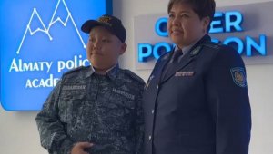 В Алматинской академии МВД исполнили мечту мальчика