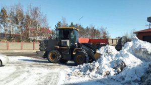 Более 2,4 тыс. дорожных рабочих вышли на снегоуборку в Астане