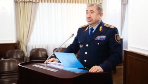 Экс-главу МВД Тургумбаева допросили в рамках уголовных дел по январским событиям