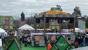 В честь праздника Наурыз в Алматы проходят ярмарки ремесленников и этнодизайнеров