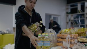 В Алматы собрано более тонны гуманитарной помощи для пострадавших от наводнения