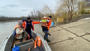 Более 25 тысяч волонтеров работают в регионах в связи с паводками