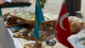 В Астане впервые прошла ярмарка казахско-турецкой кухни