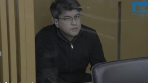 «Она все спит и спит»: на суде озвучили переписку Бишимбаева в день смерти Салтанат Нукеновой