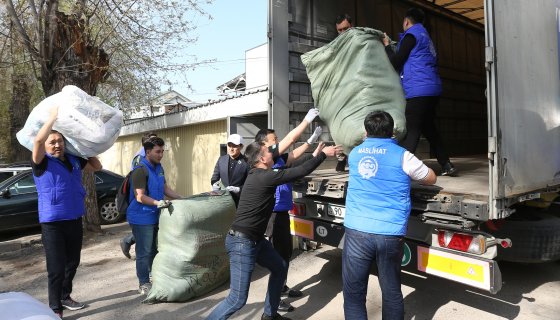 Депутаты маслихата Алматы направили 20 тонн гуманитарной помощи в СКО