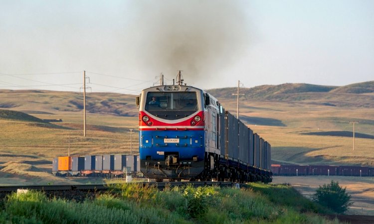 Возобновляется курсирование поезда между Нур-Султаном и Алматы