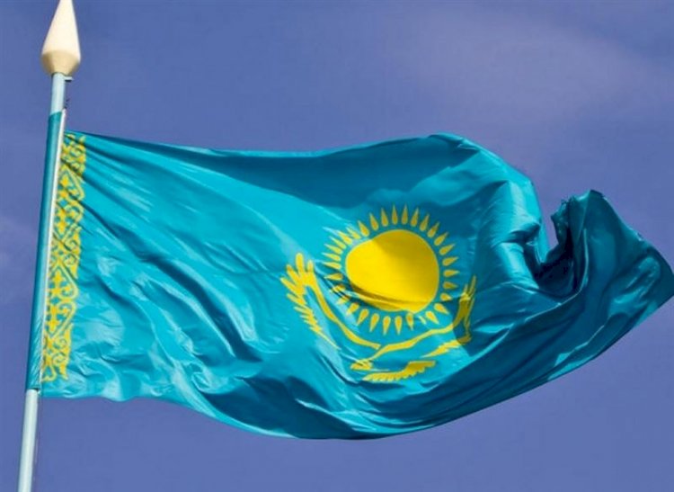 Флаг Казахстана теперь можно вывешивать на балконах