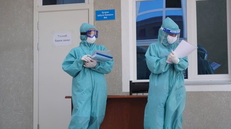 Президент Таджикистана объявил о полной победе над коронавирусом в стране