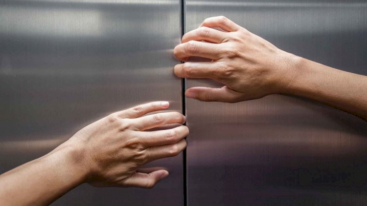 Алматинец «выместил злобу на лифте» на 200 тысяч тенге